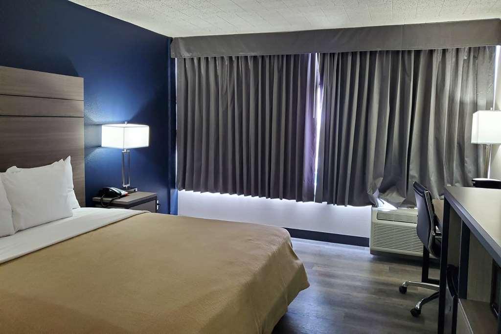 Baymont By Wyndham Laredo Hotel Kamer foto
